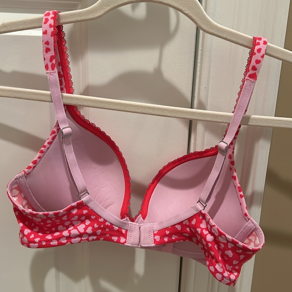 Victoria’s Secret Bra - Picture 6 of 10
